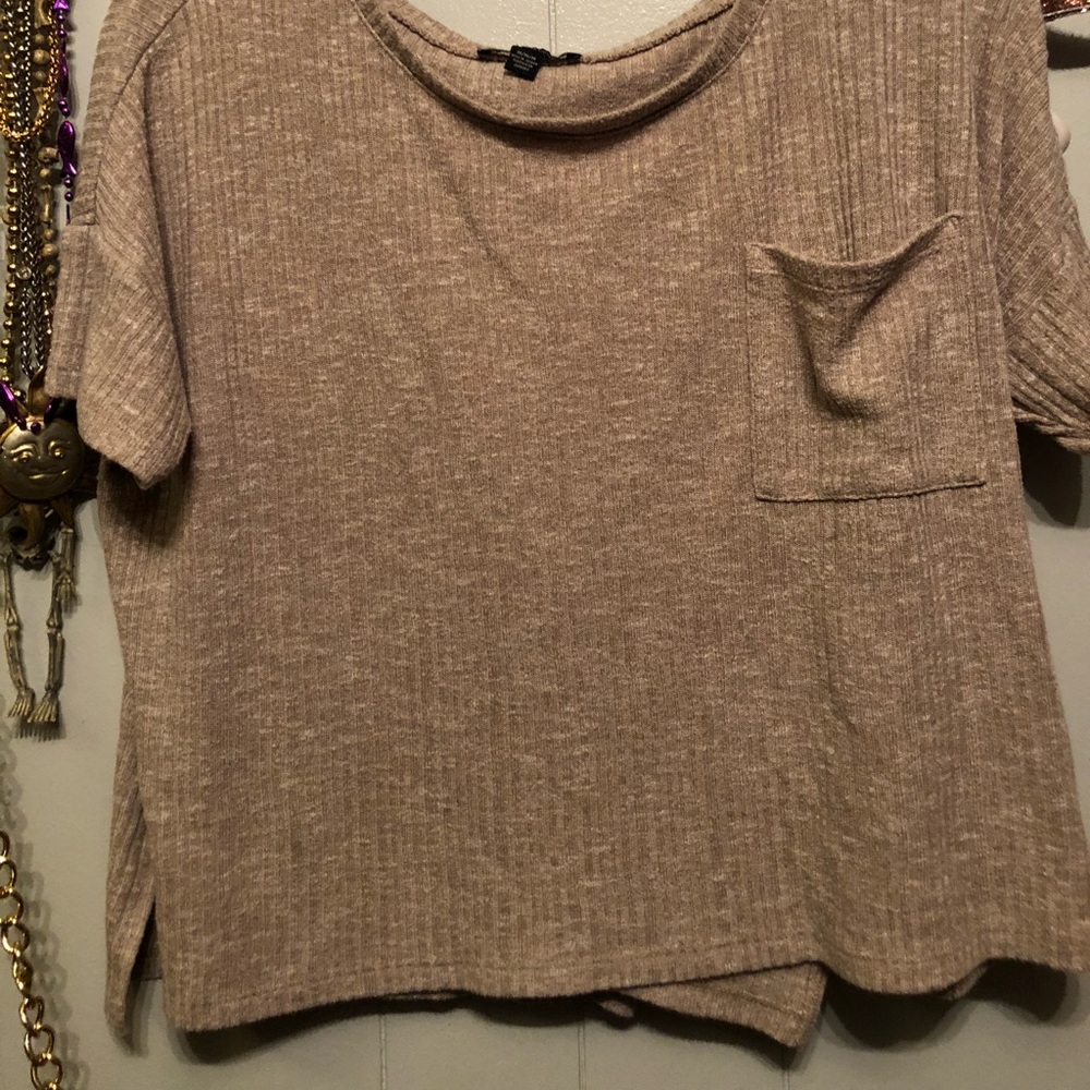 American Eagle cropped shirt